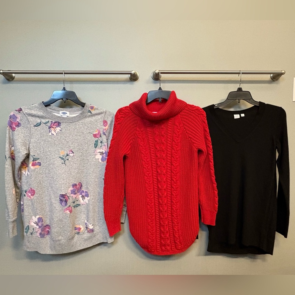 Maternity long sleeve tops pullover sweater sweatshirt bundle - size small